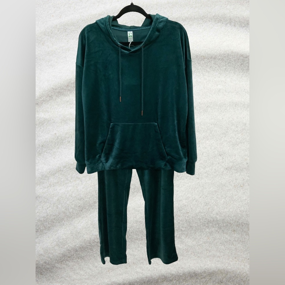 GreenTea Plush Velour 2 Piece Set Size M